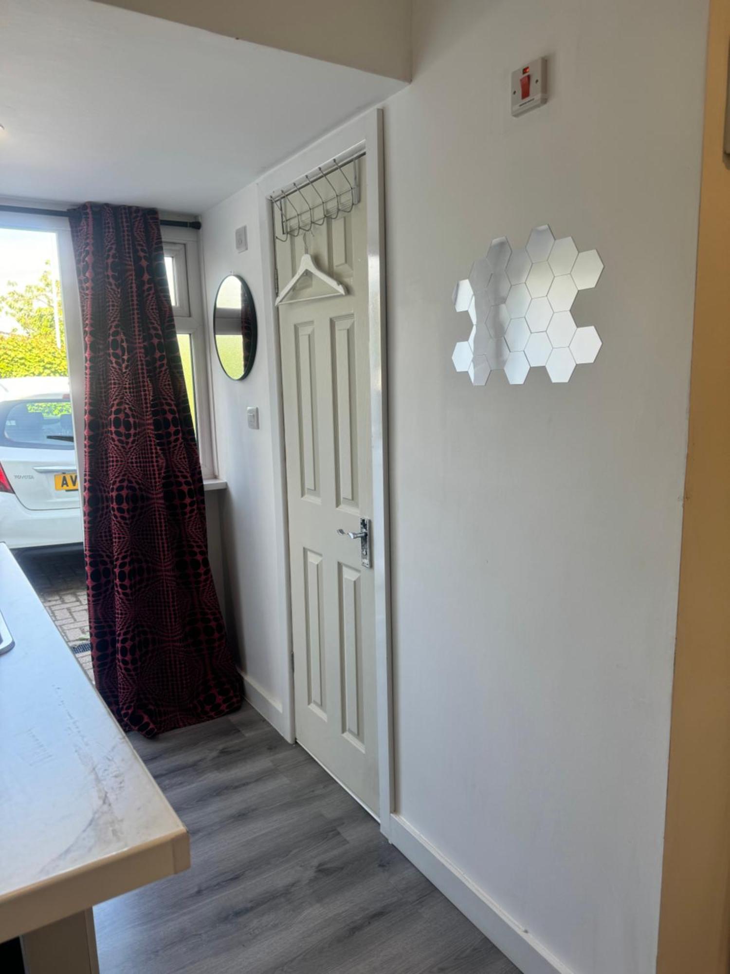 Enjoy The Comfort At Self-contained With Free Parking - Near Luton Airport Luton (Bedfordshire)